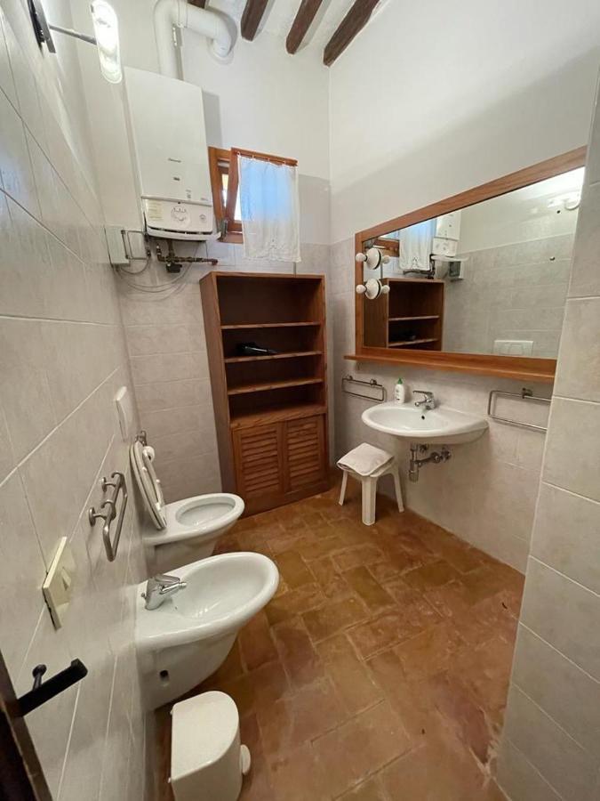 フォリーニョCasa Dei Lecciアパートメント エクステリア 写真