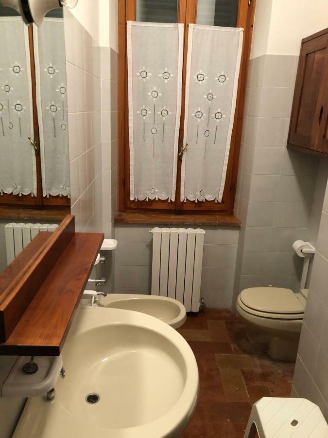 フォリーニョCasa Dei Lecciアパートメント エクステリア 写真