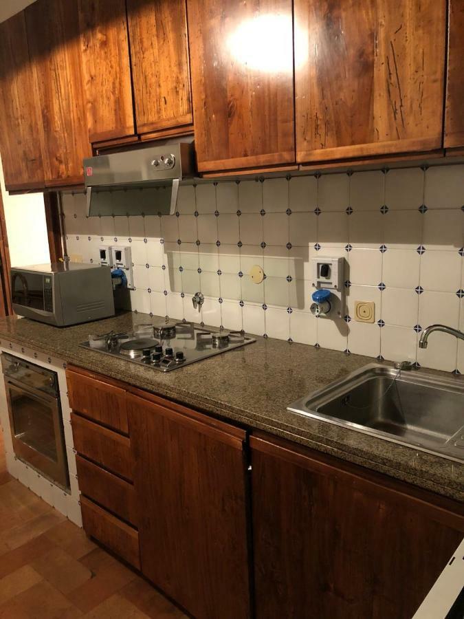 フォリーニョCasa Dei Lecciアパートメント エクステリア 写真